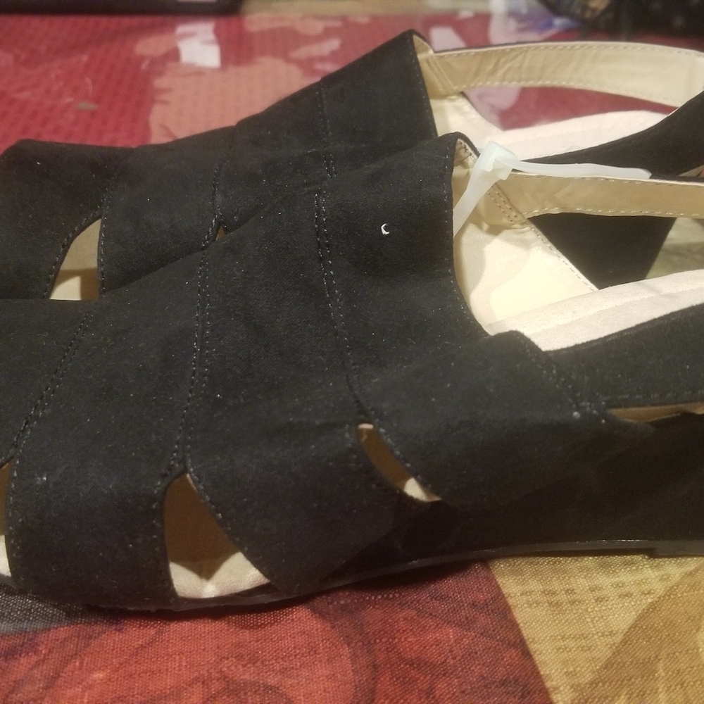 Woman's I Confort Black Suede Shoes